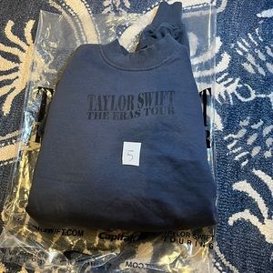 RARE Taylor Swift BLUE CREWNECK SIZE EXTRA SMALL SOLDOUT